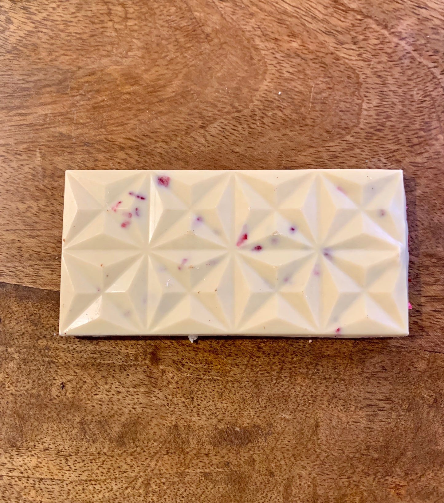 Handmade White Chocolate & Vanilla with Freeze Dried Raspberries